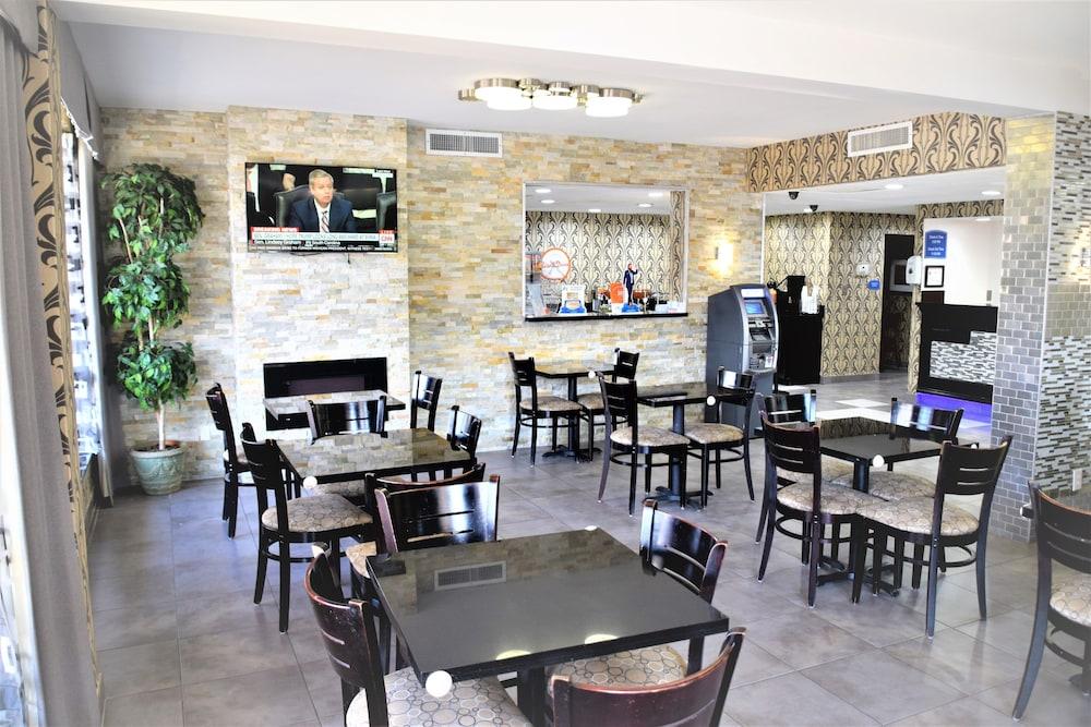 restaurant cafeteria