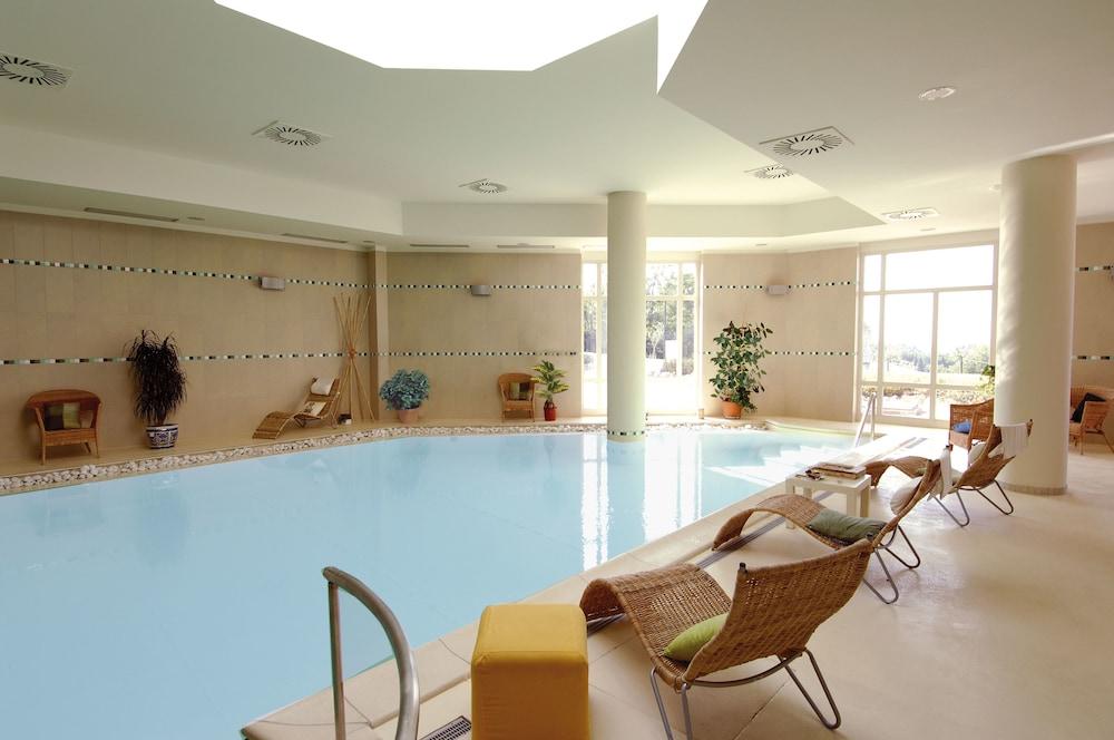 swimming pool spa