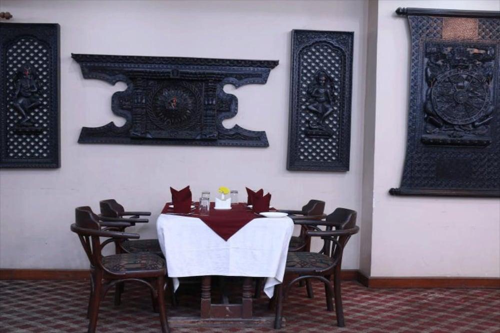 restaurant cafeteria