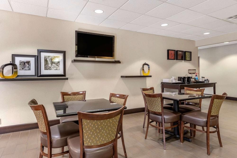 restaurant-cafeteria