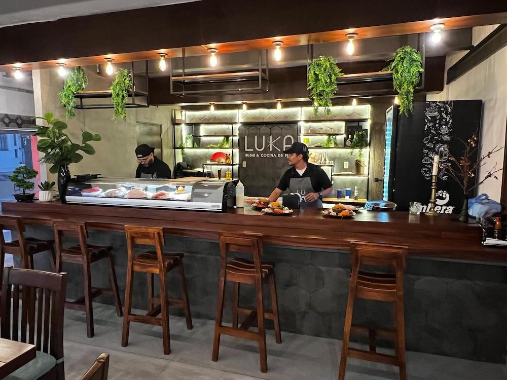 restaurant cafeteria