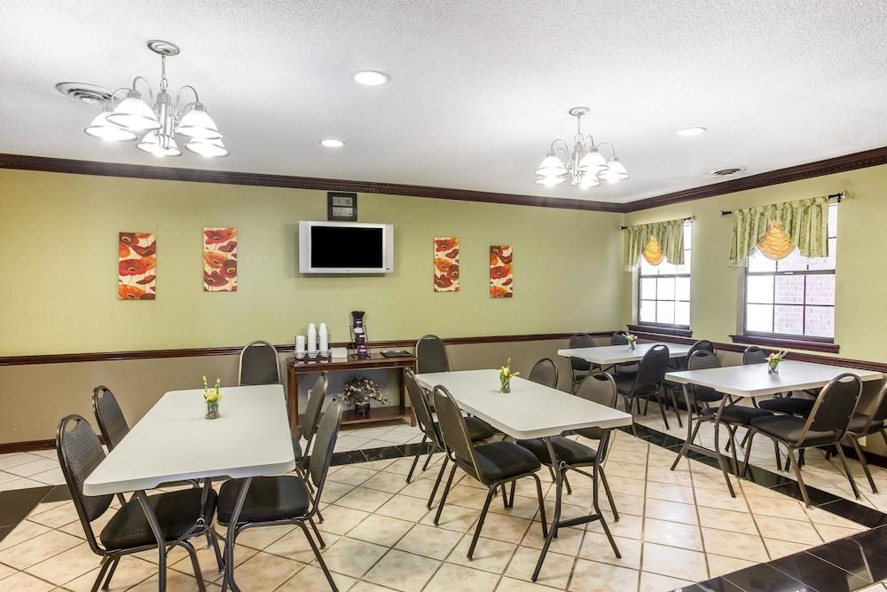 restaurant-cafeteria