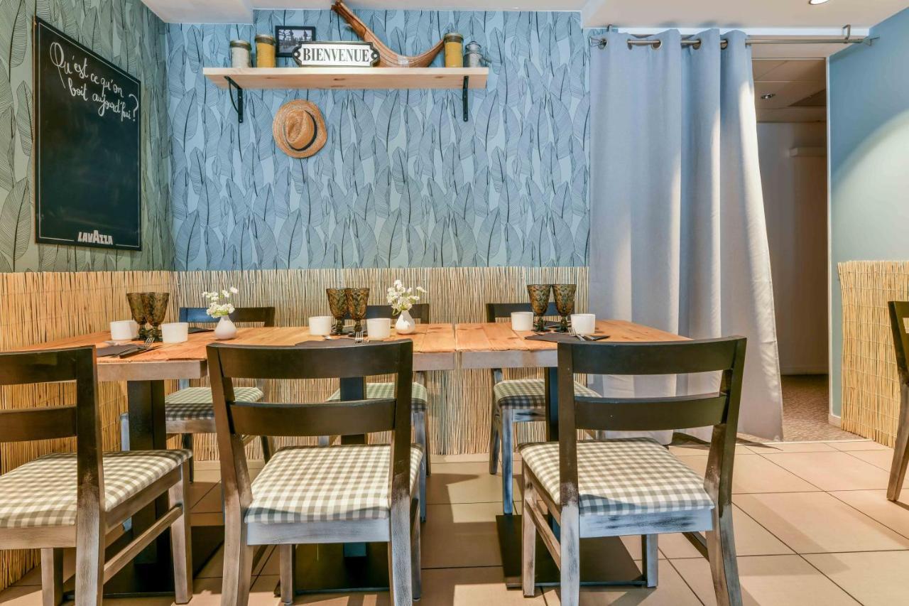 restaurant cafeteria