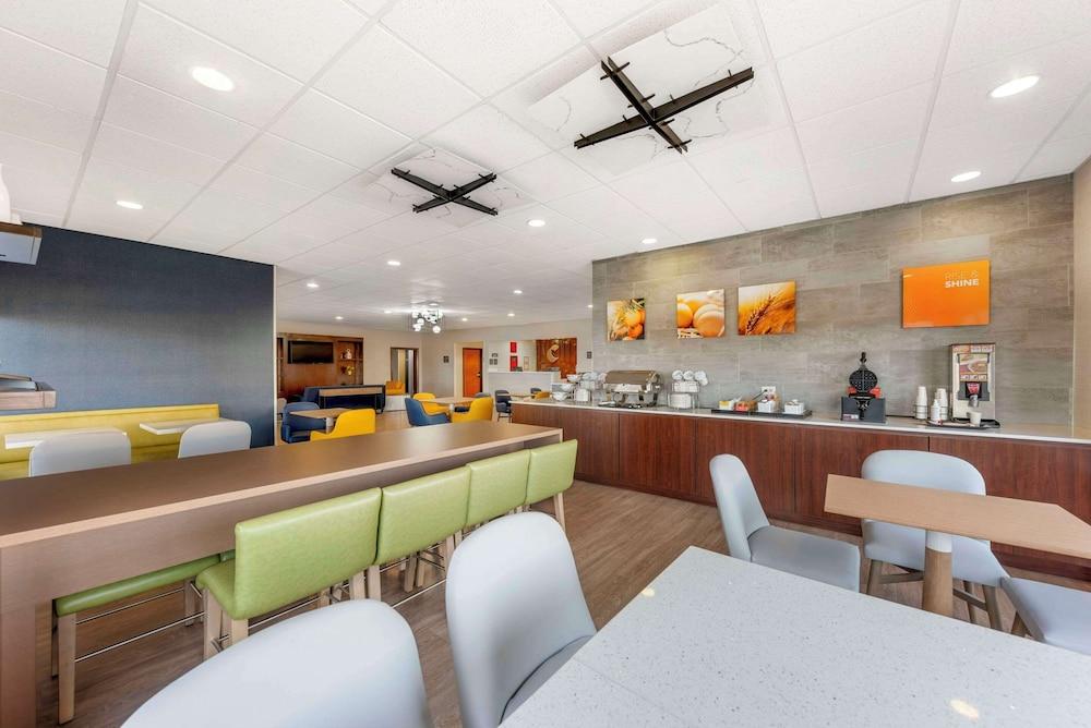 restaurant cafeteria