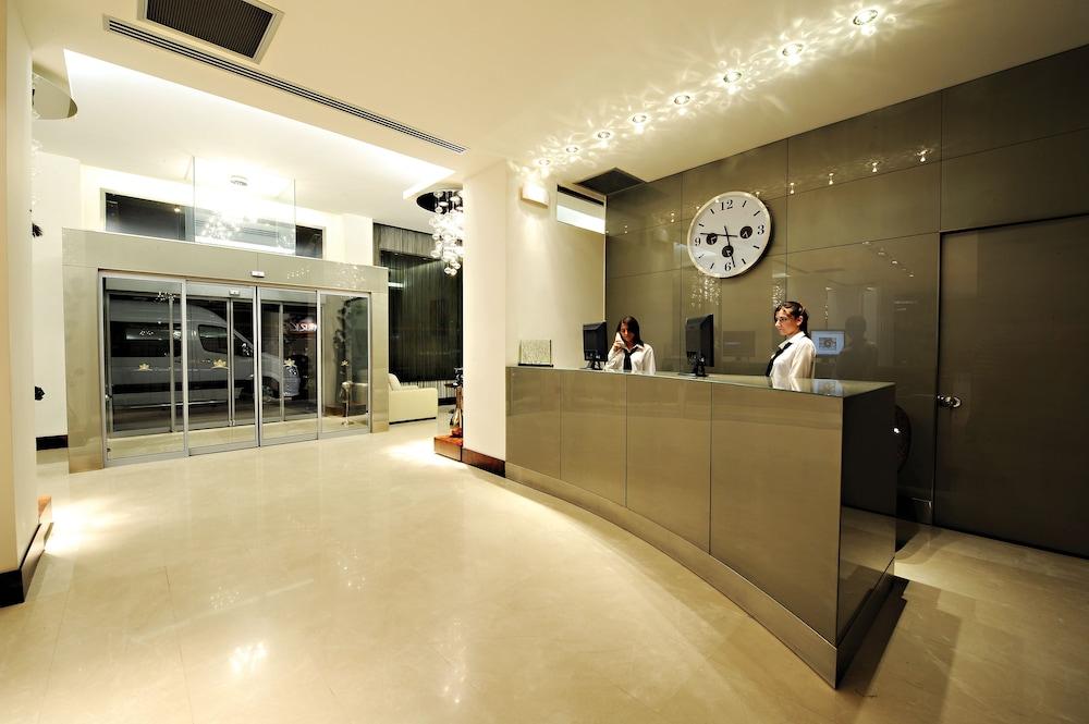 lobby