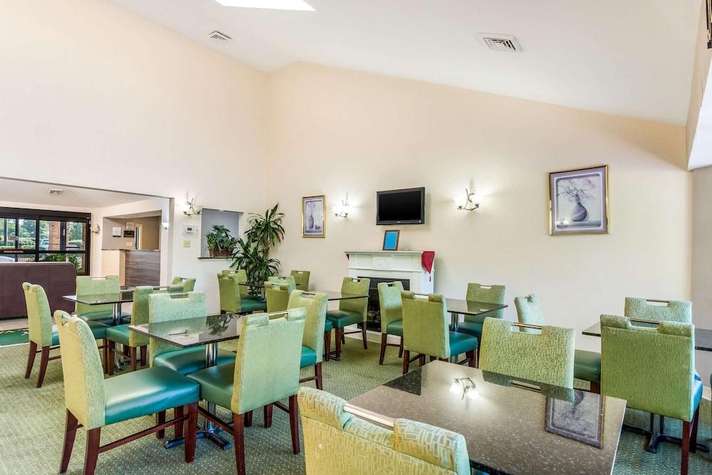 restaurant cafeteria