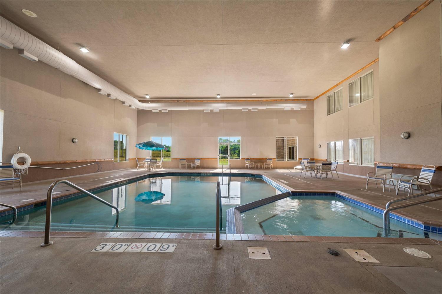 swimming pool spa