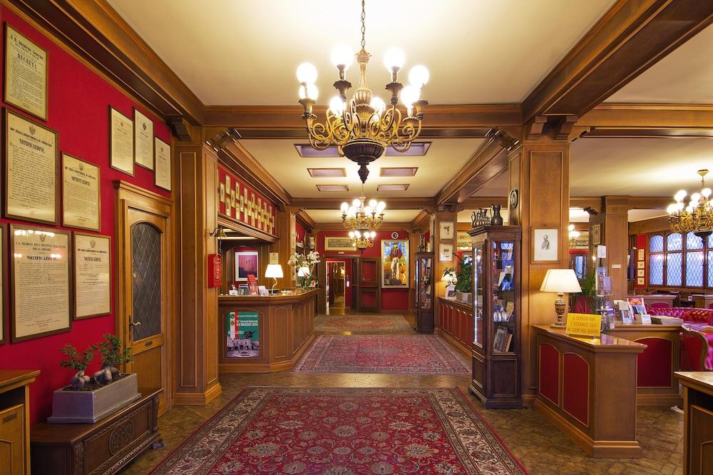 lobby