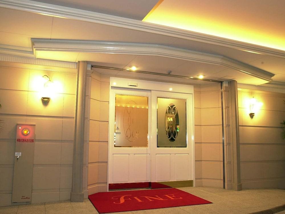 lobby
