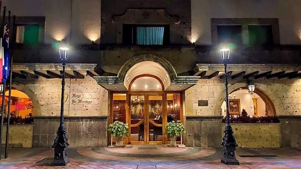 restaurant-cafeteria