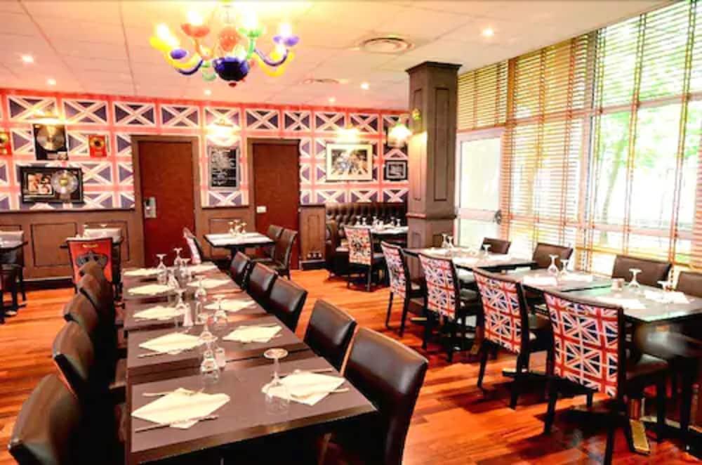 restaurant cafeteria
