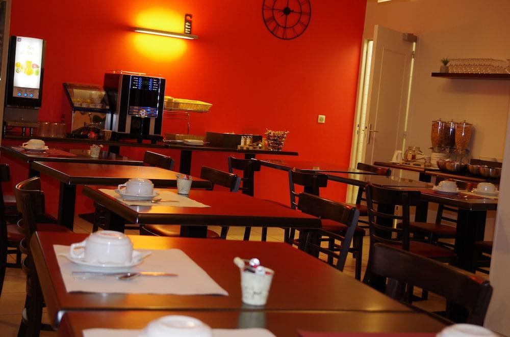 restaurant-cafeteria