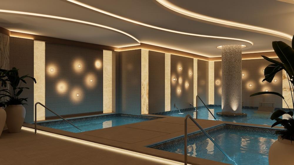 swimming pool spa