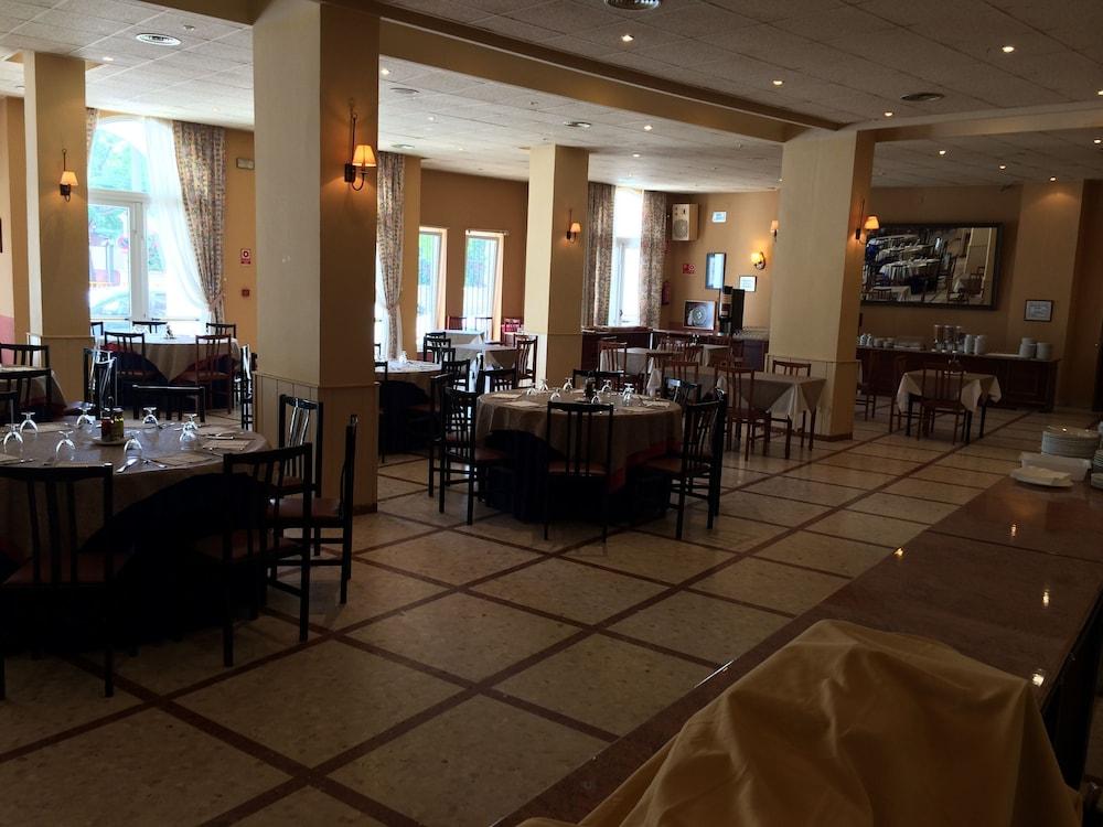 restaurant-cafeteria