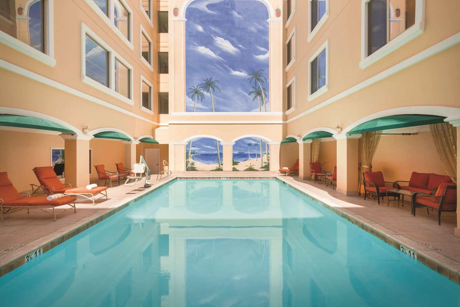 swimming pool spa