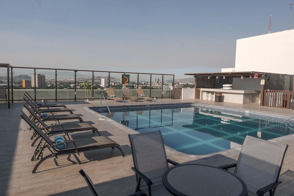 swimming pool spa