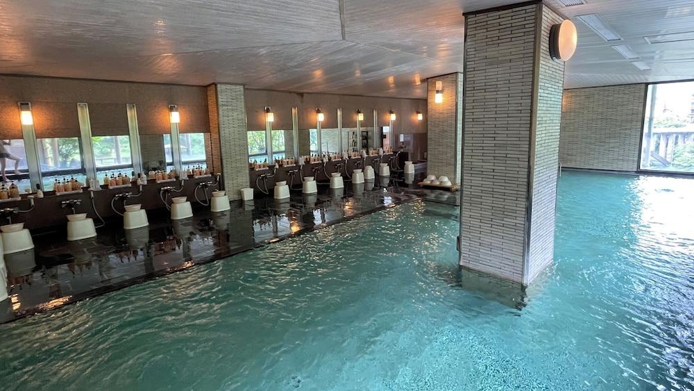 swimming pool spa