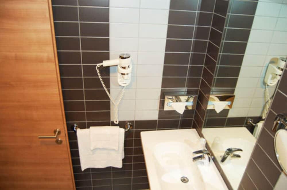 sport_facililities