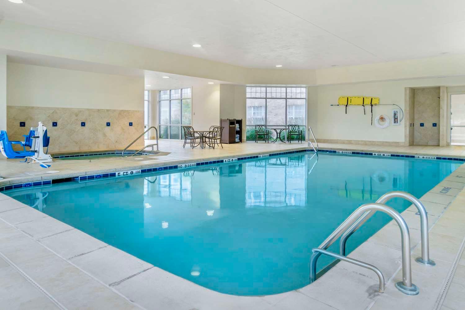 swimming pool spa