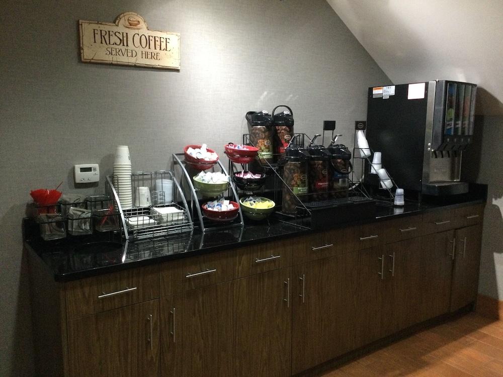 restaurant-cafeteria