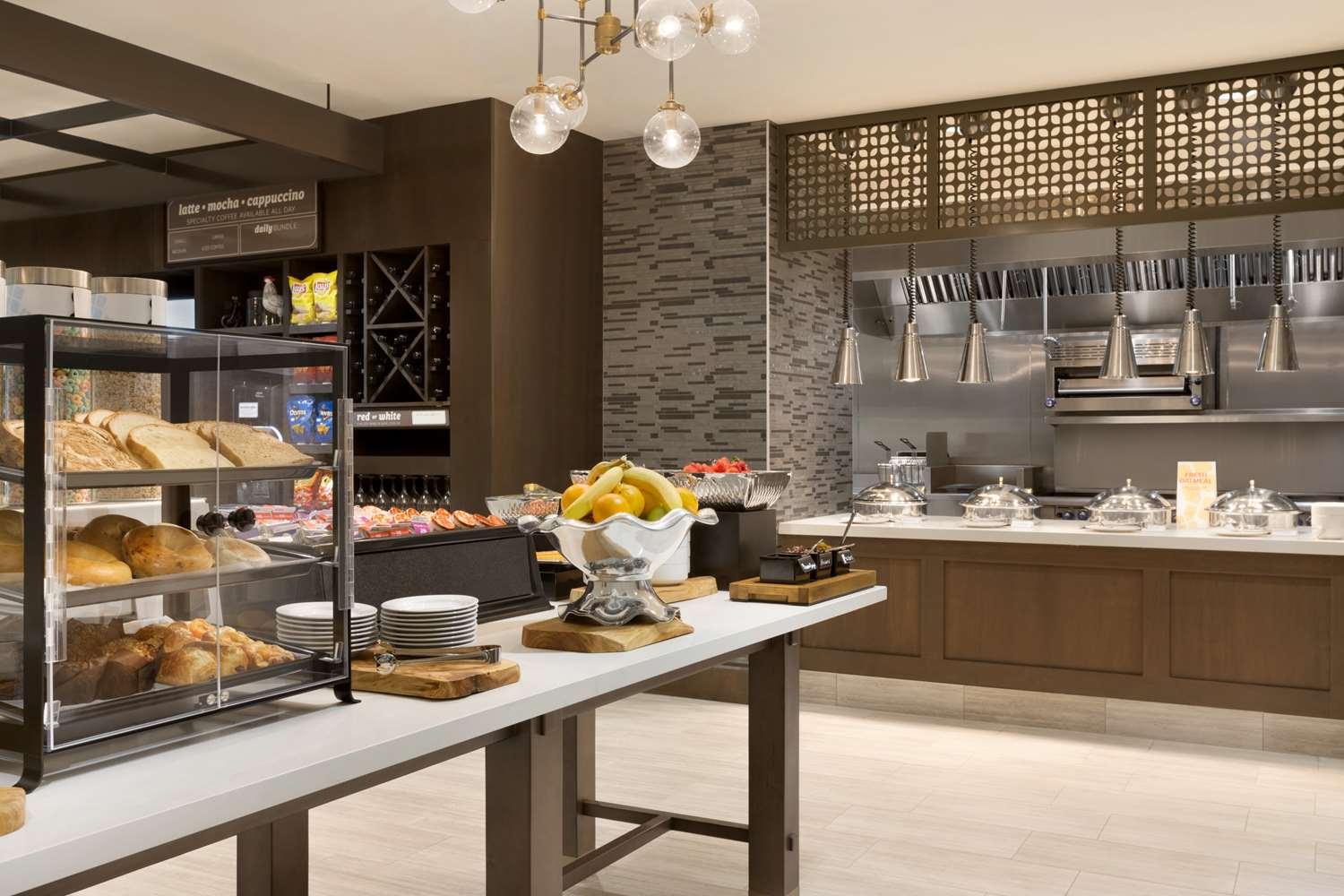 restaurant cafeteria