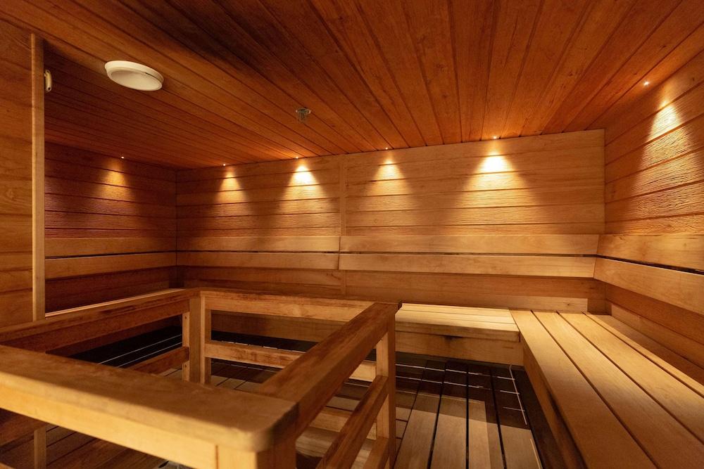 swimming pool spa
