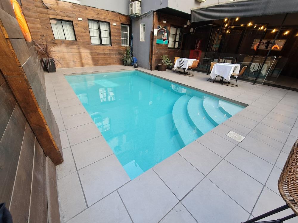 swimming pool spa