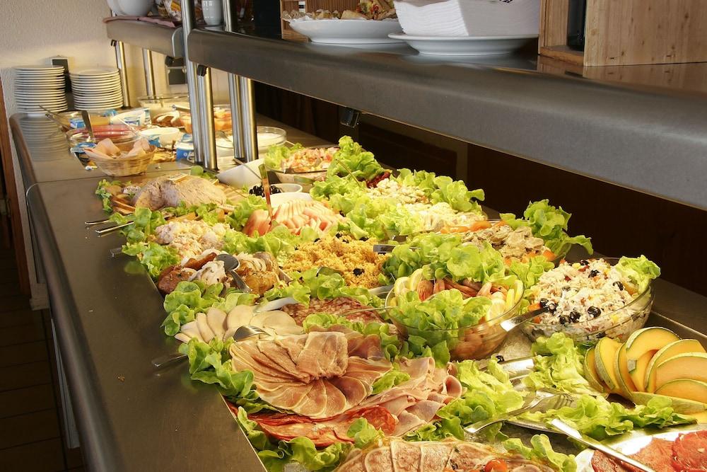 restaurant-cafeteria