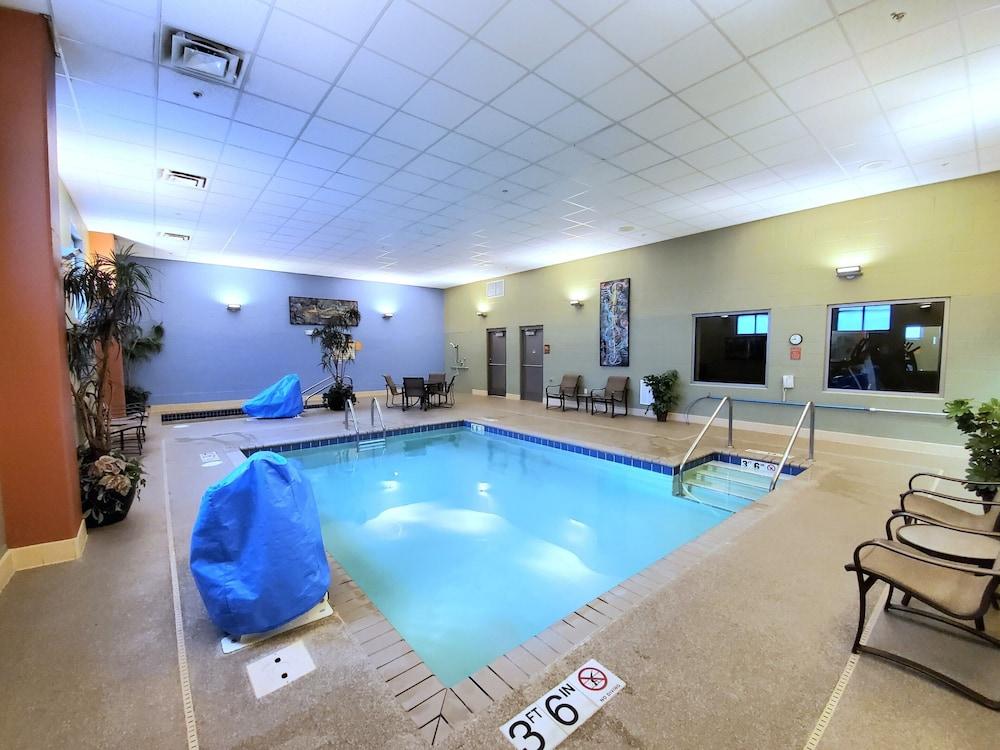 swimming pool spa