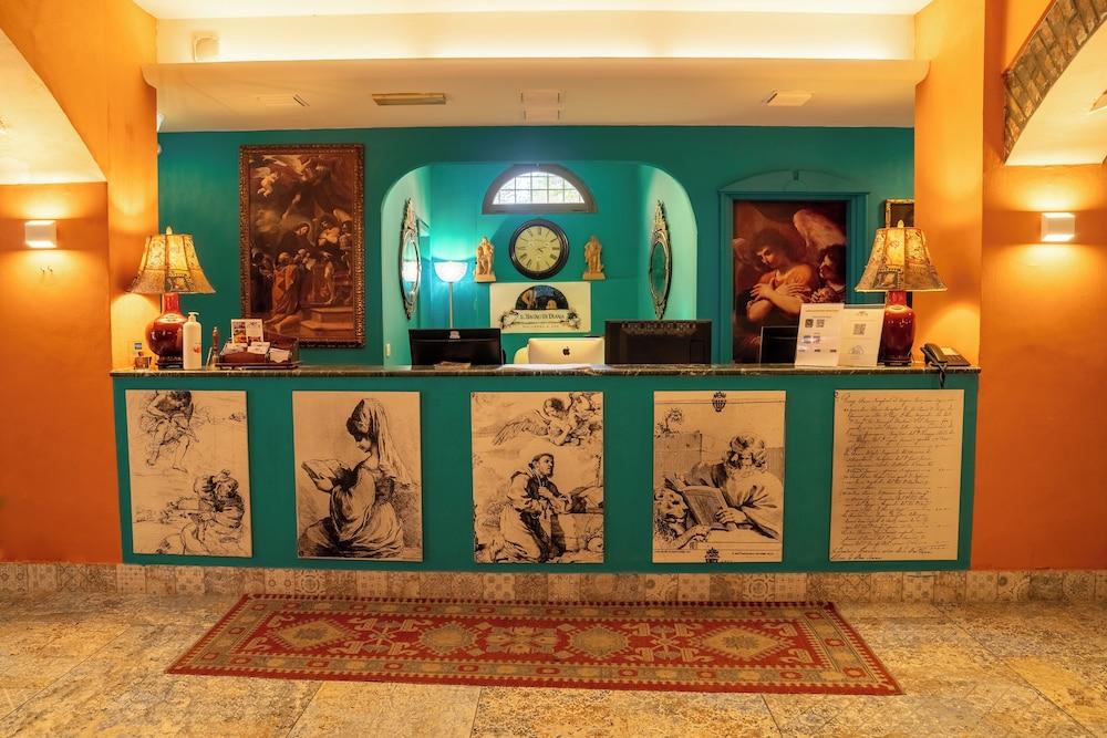 lobby