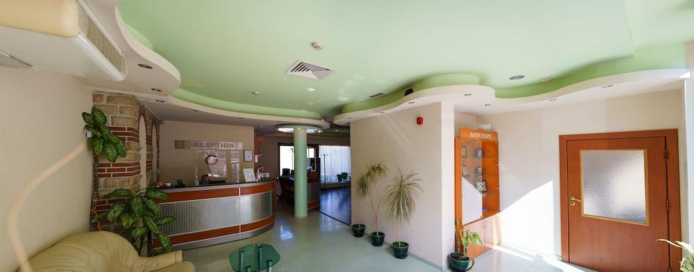 lobby