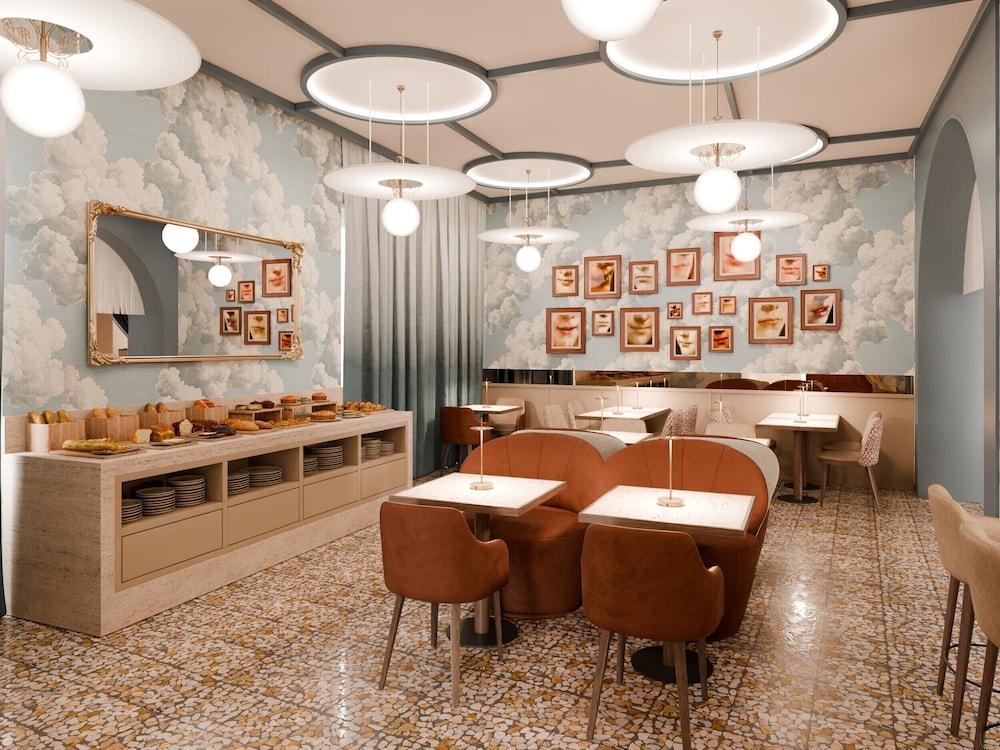 restaurant cafeteria