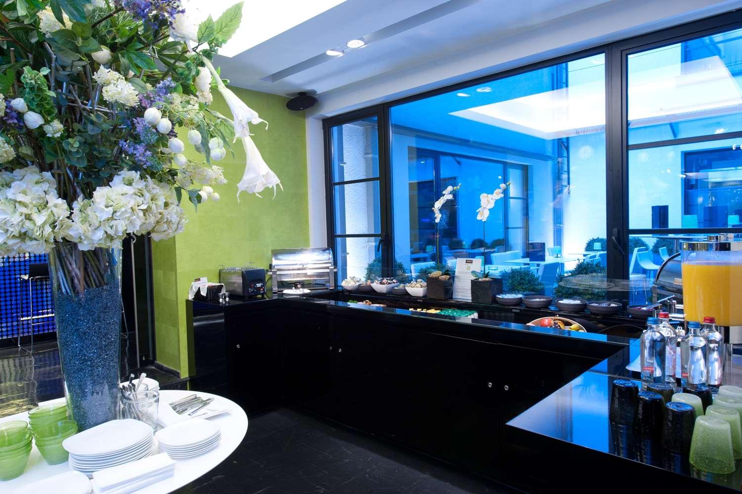 restaurant cafeteria