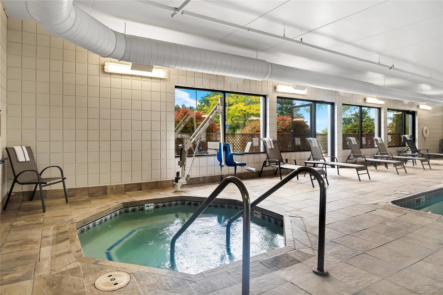 swimming pool spa
