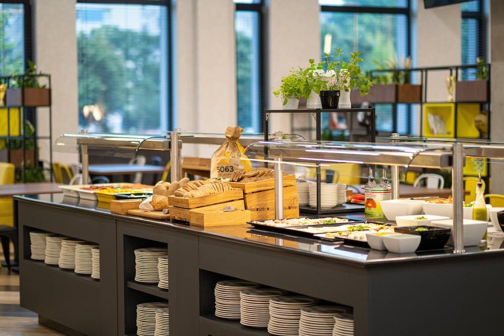 restaurant-cafeteria