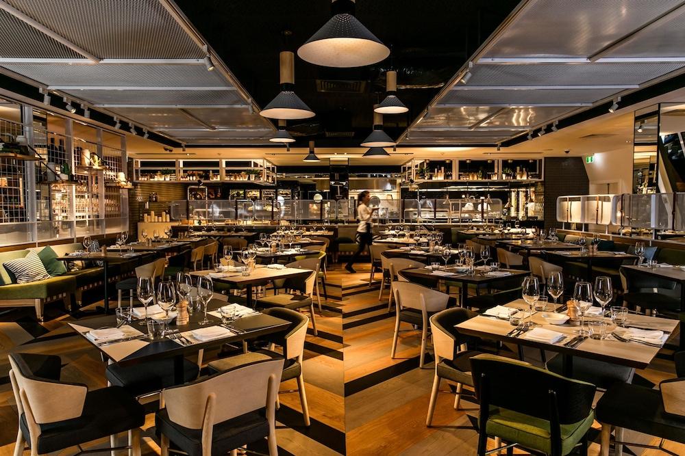 restaurant cafeteria