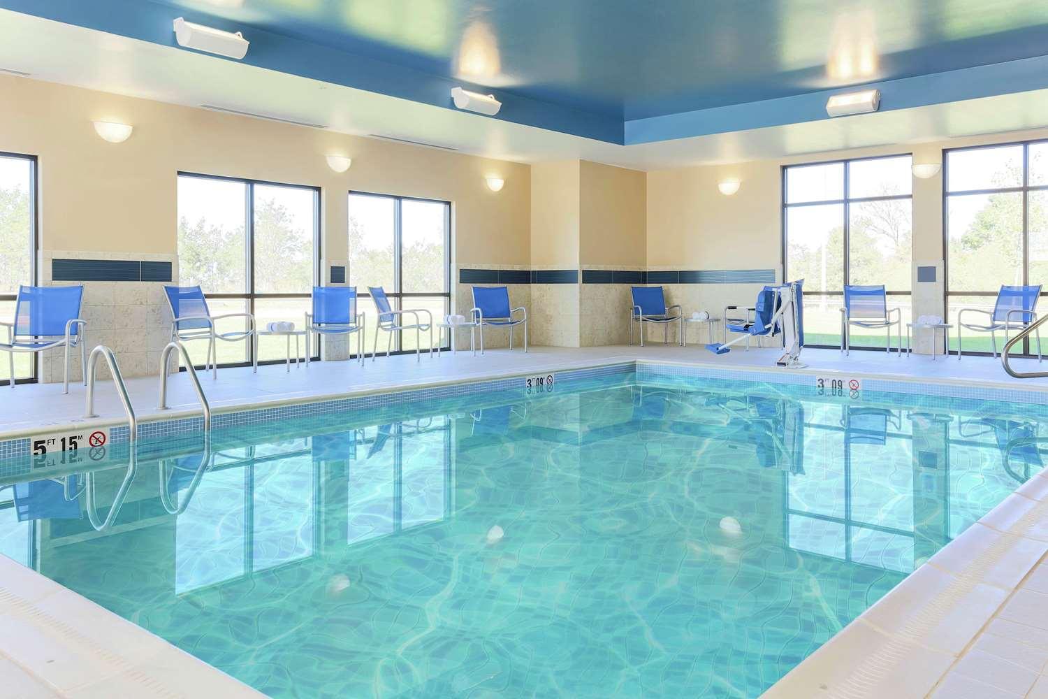 swimming pool spa