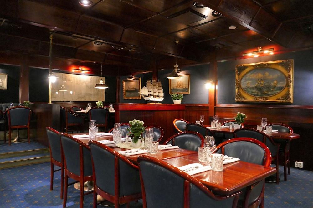 restaurant-cafeteria