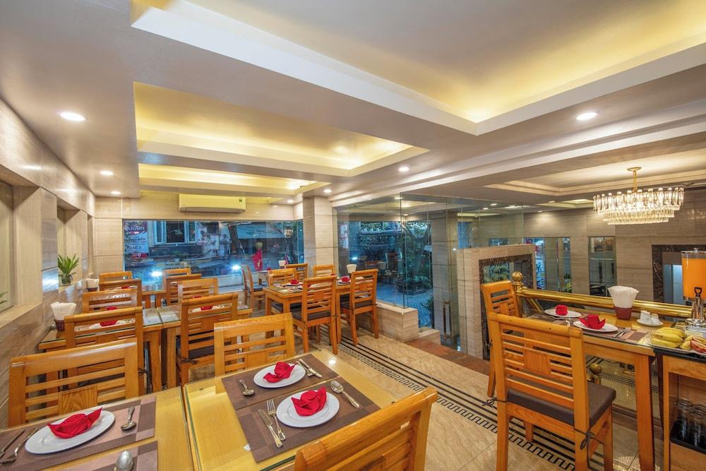 restaurant cafeteria