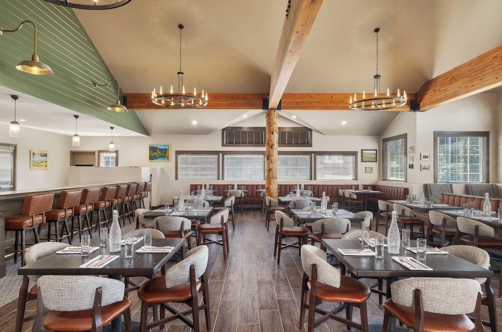 restaurant cafeteria