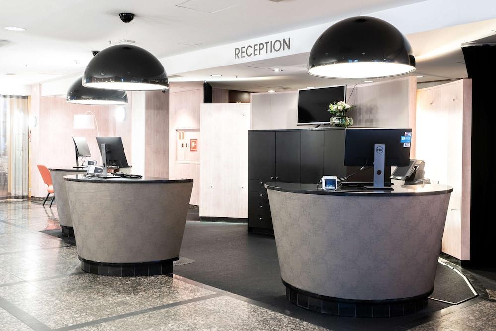 lobby