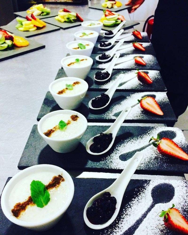 restaurant-cafeteria