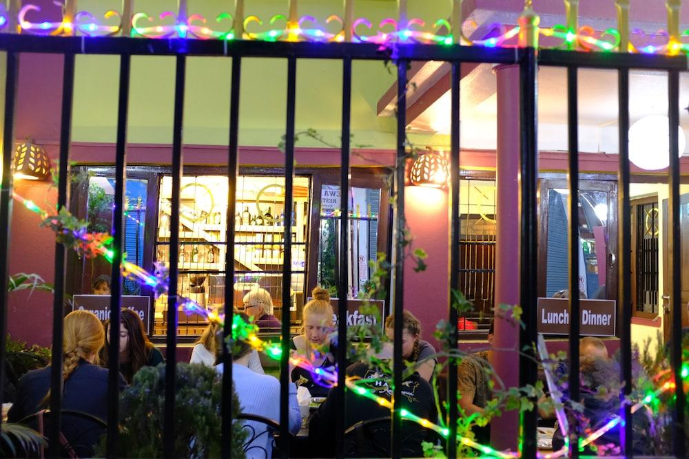 restaurant-cafeteria