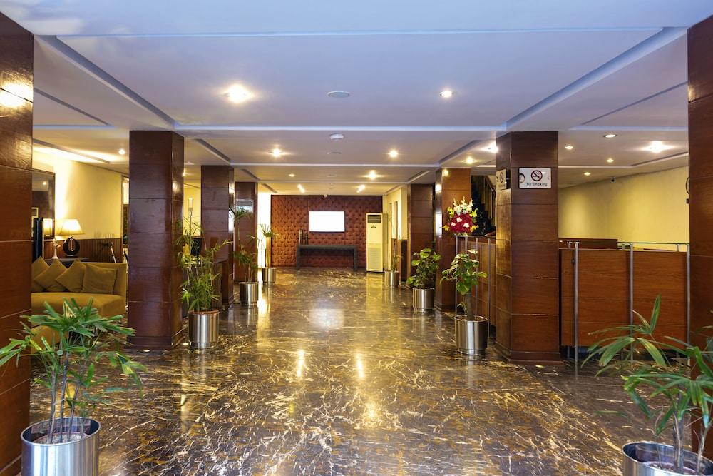 lobby