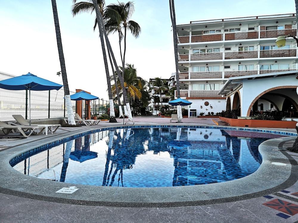 swimming pool spa