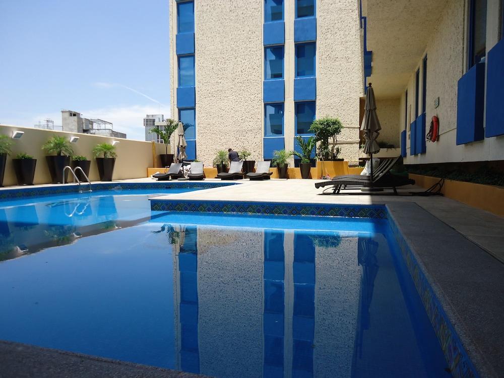 swimming pool spa