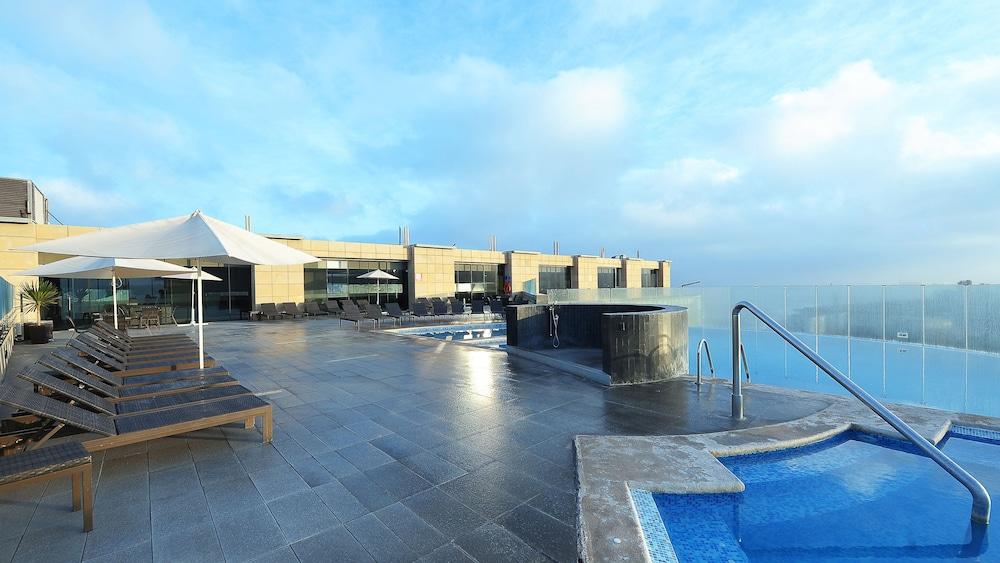 swimming pool spa