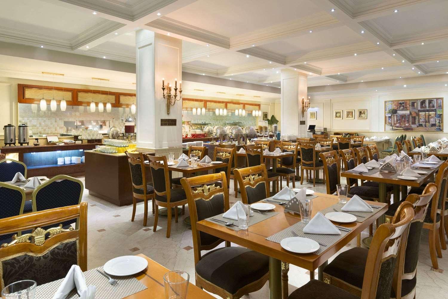 restaurant cafeteria