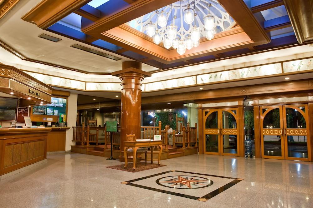 lobby