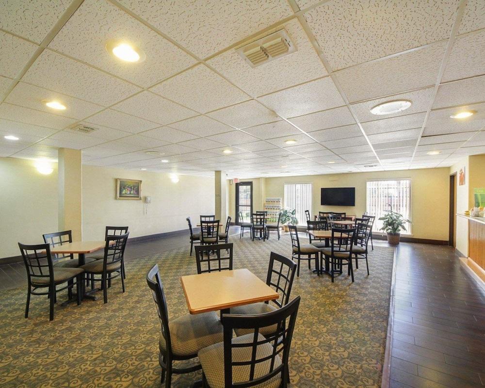restaurant-cafeteria